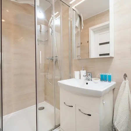 Park Podolski Deluxe By Bookinghost * Лодзь