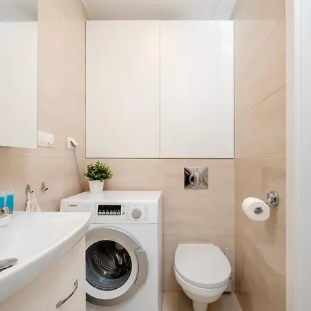 Lägenhet Park Podolski Deluxe By Bookinghost